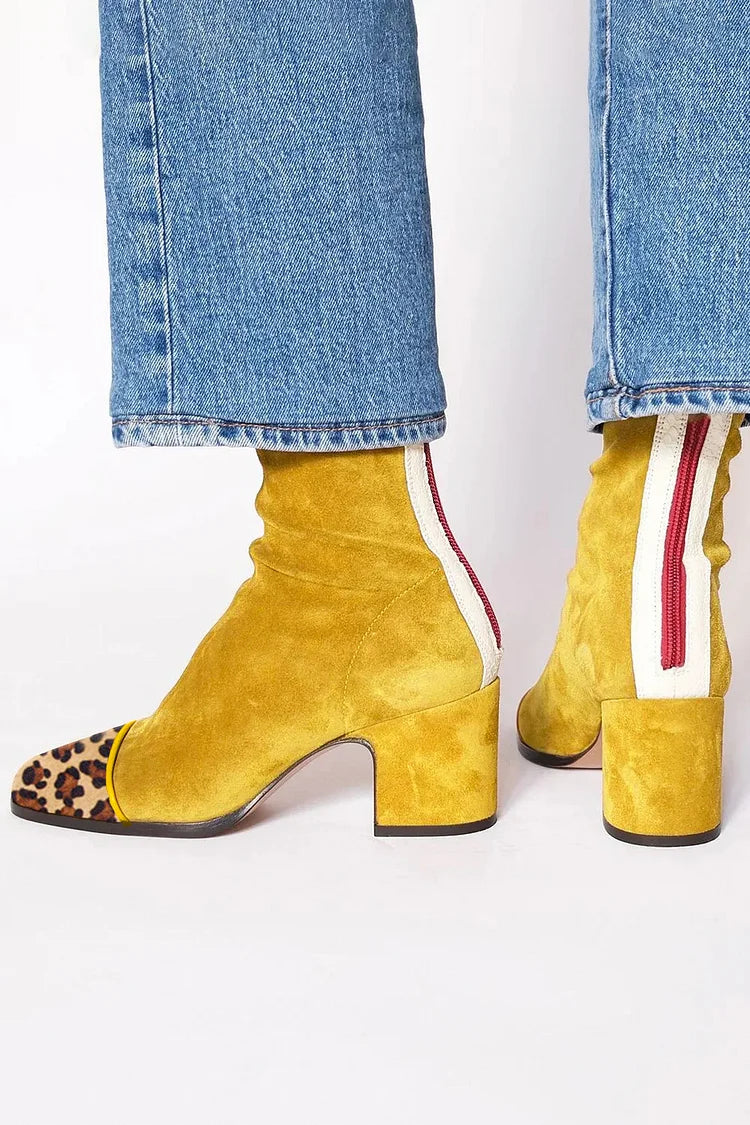 Carla | Bottine à talon moyen, détail sporty et contemporain
