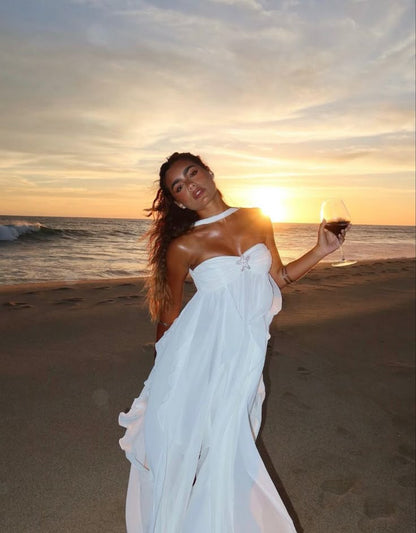 Robe longue à bretelles à volants Collins – élégance fluide et féminine pour toutes les occasions