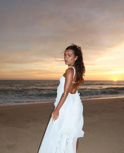 Robe longue à bretelles à volants Collins – élégance fluide et féminine pour toutes les occasions