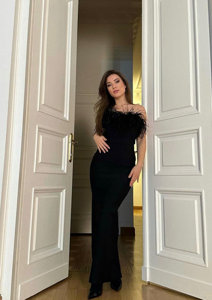 Anastasia | Robe à Plumes Élégante et Raffinée
