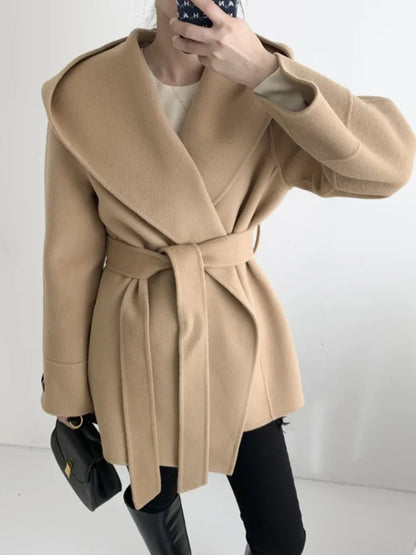 Elira™ Manteau en laine à capuche — chaleur douce et allure contemporaine