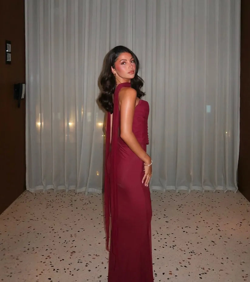 Aniyah Robe Midi Sans Manches – Élégance Moderne